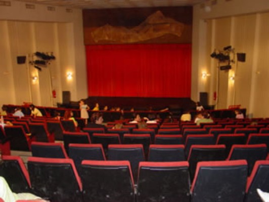 cineteatro1.jpg
